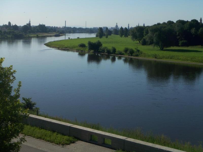 Ambiente-An-Der-Elbe-Wohnung-Og Dresden Buitenkant foto